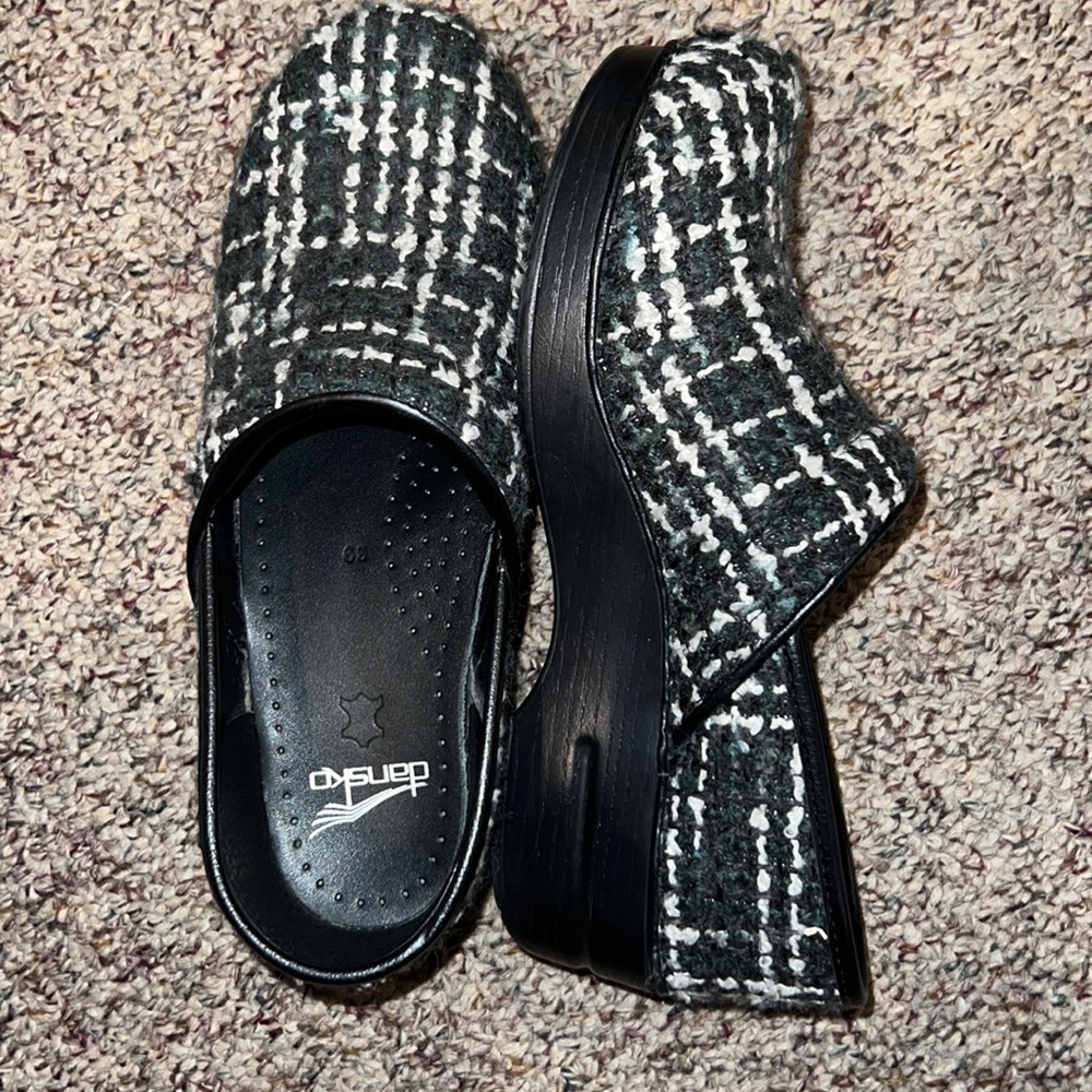 Dansko size 39
